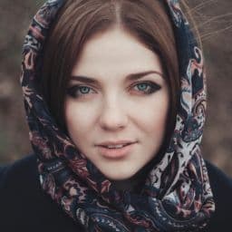 María R.